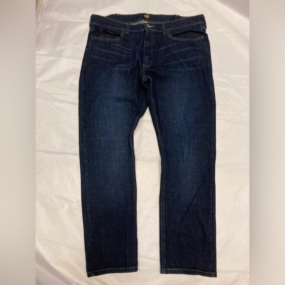LEE JEANS, Men 38 Waist ,Vintage Indigo Wash, Straight Leg, Slim Fit 27 inch leg